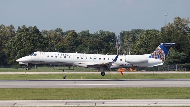 Embraer EMB-145XR (N27200)