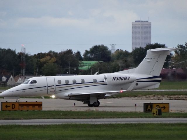 Embraer Phenom 300 (N300GV)