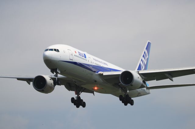 Boeing 777-200 (JA709A) - June 2nd 2018:HND-HKD.