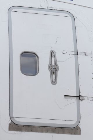 Boeing 747-200 — - A plug door of a B747-100.