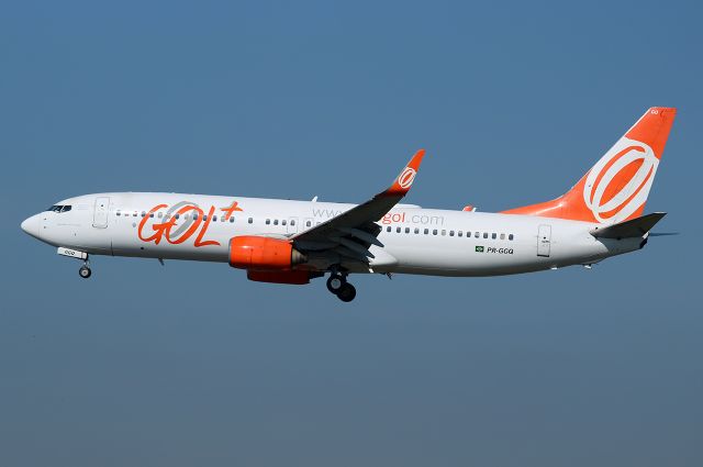 Boeing 737-700 (PPRGGQ)