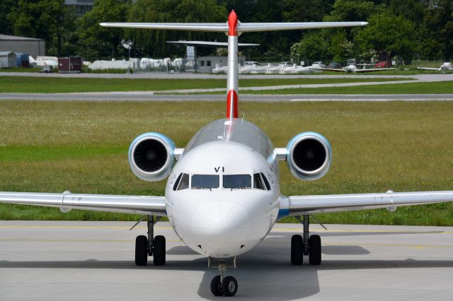 Fokker 100 (OE-LVI)