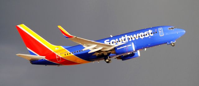 Boeing 737-700 (N463WN)