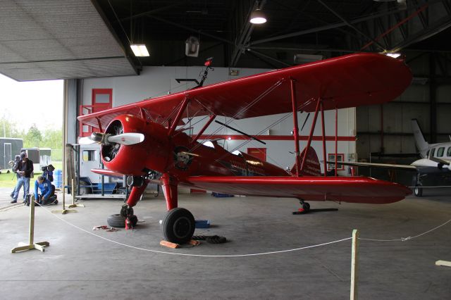 — — - Spectacle aérien Aéroport des cantons Bromont CZBM QC. 16-08-20114 Boeing Stearman Royal B75NI N65263