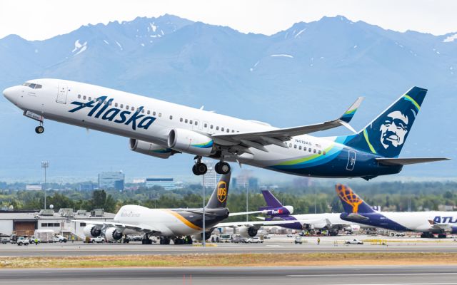 Boeing 737-900 (N419AS)