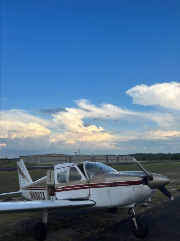 Piper Cherokee (N9307J)