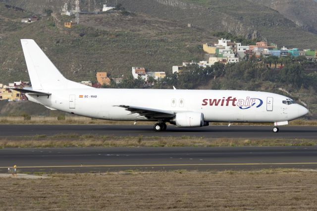 BOEING 737-400 (EC-MAD) - Tenerife North Airport, (TFN/GCXO)br /20/08/2017