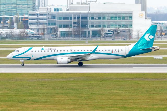 Embraer ERJ-190 (I-ADJK) - 03.12.2015