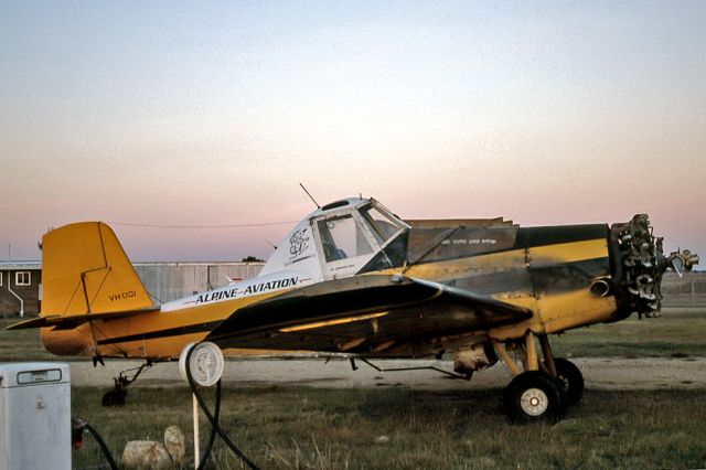 Cessna Centurion (VH-DQI) - AYRES S2R-T15 THRUSH - REG : VH-DQI (CN 1974R) - BAIRNSDALE VIC. AUSTRALIA - YBNS (16/6/1987)35MM SLIDE CONVERSION SCANNED AT 6400DPI