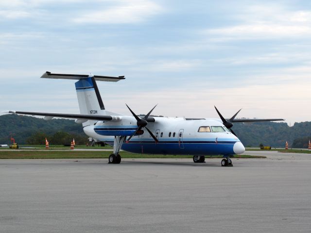 de Havilland Dash 8-100 (N713M) - A Dash 8.