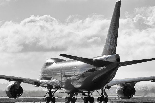 BOEING 747-8 (LX-VCE)