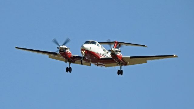 Beechcraft Super King Air 200 (N825KA)