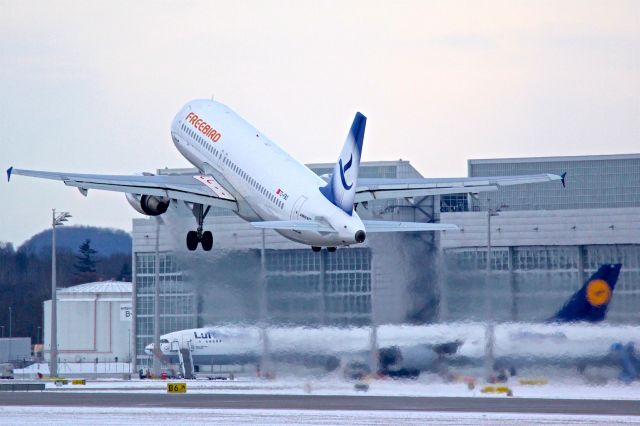 Airbus A320 (TC-FBO)