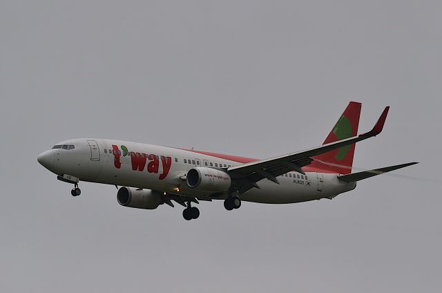Boeing 737-800 (HL8021) - I took this picture on Aug 29, 2018.