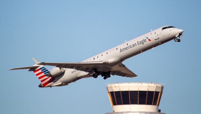 Canadair Regional Jet CRJ-900 (N911FJ) - Spotted at KPHX on December 04, 2020