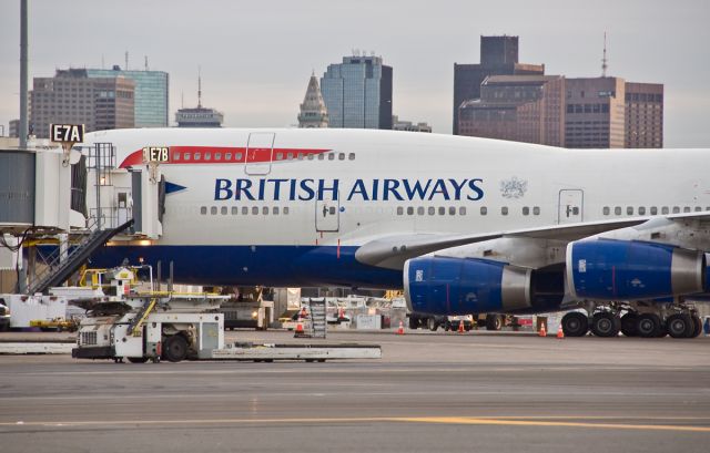 Boeing 747-400 (G-BNLZ)