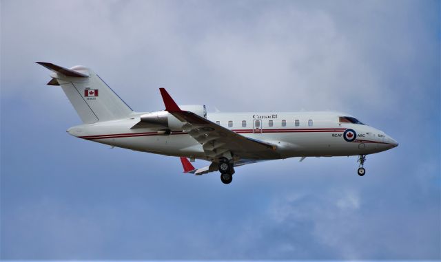 Canadair Challenger (14-4620)