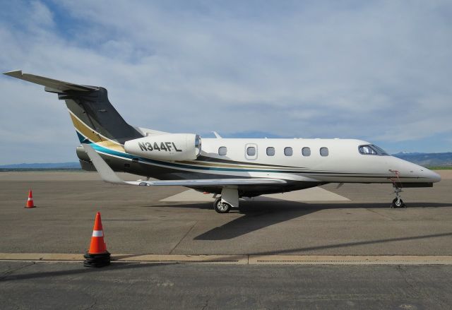 Embraer Phenom 300 (N344FL)