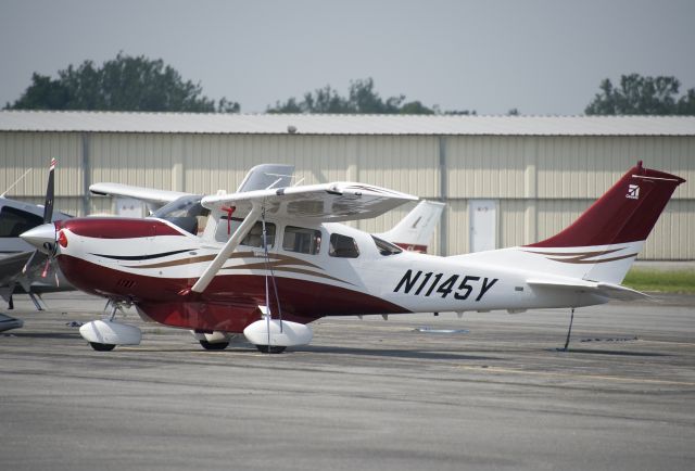 Cessna 206 Stationair (N1145Y) - Seen at KFDK on 5/30/2011.