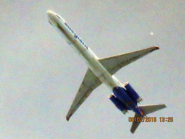 McDonnell Douglas MD-83 (N879GA)