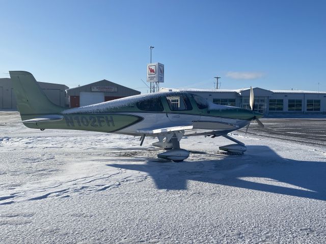 Cirrus SR-22 (N102FH) - A cold morning at Goose Bay. 5 NOV 2020.