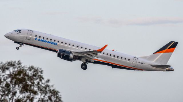 Embraer ERJ-190 (VH-ZPT)