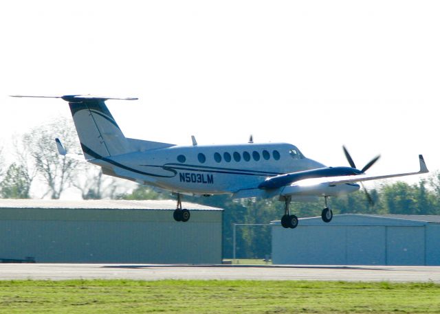 Beechcraft Super King Air 300 (N503LM) - At Downtown Shreveport.