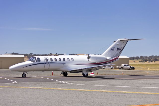Cessna Citation CJ3 (VH-MIF) - Dick Smith Adventure (VH-MIF) Cessna Citation CJ3 taxiing at Wagga Wagga Airport.