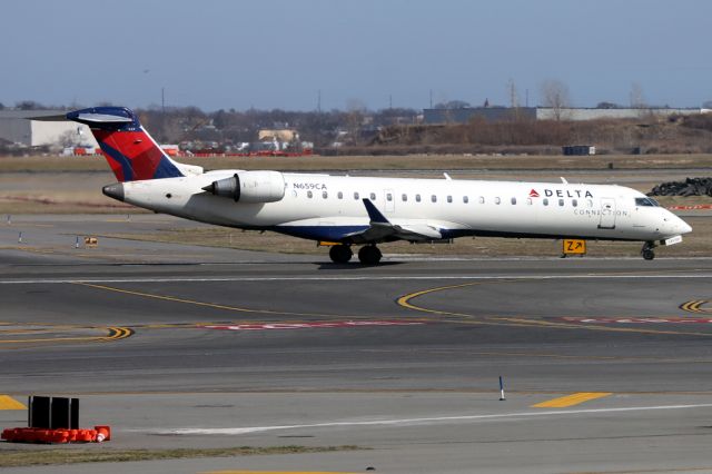 Canadair Regional Jet CRJ-700 (N659CA) - GJS4243 to Toronto.  6 April 2015
