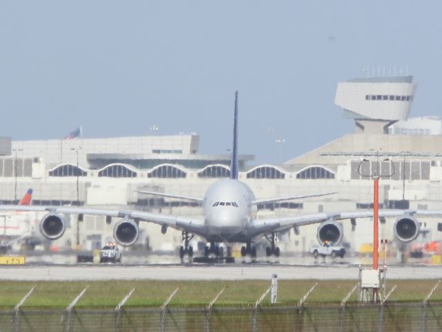 Airbus A380-800 (D-AIMG)