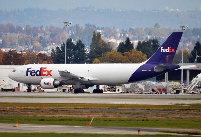 Airbus A300F4-600 (N659FE)