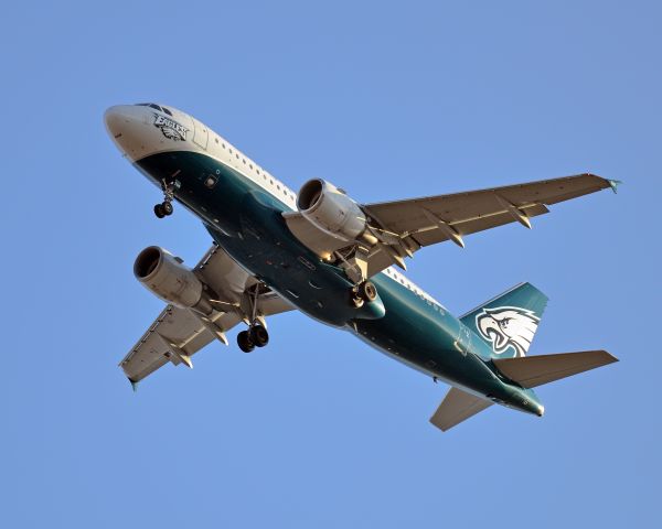 Airbus A319 (N709UW) - On Approach to KPHL about 10 miles out over New Jersey