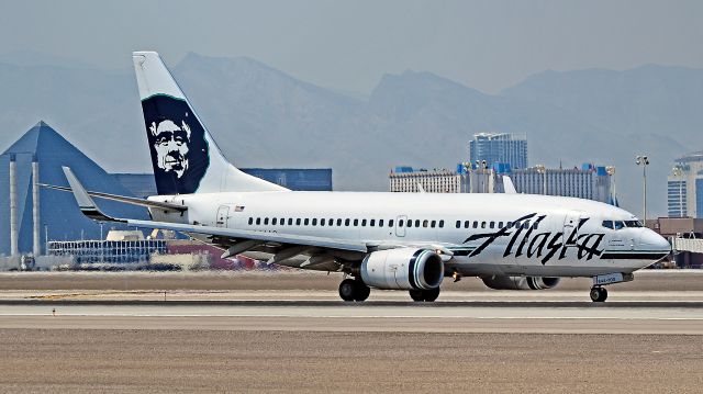 Boeing 737-700 (N644AS)