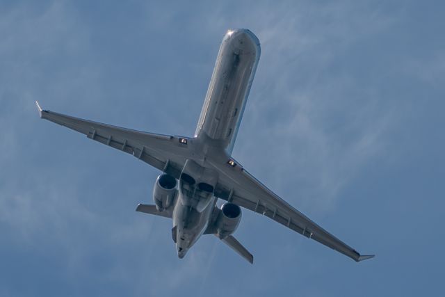 Canadair Regional Jet CRJ-700 —