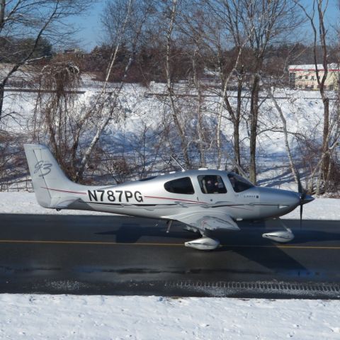 Cirrus SR-22 (N787PG)