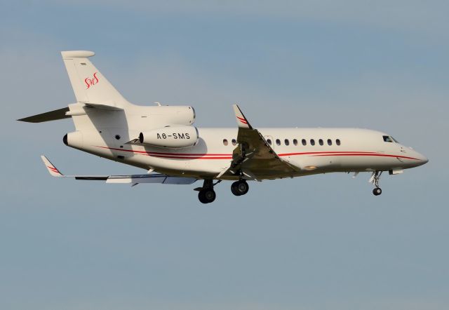 Dassault Falcon 7X (A6-SMS)