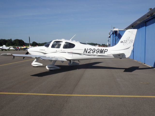 Cirrus SR-22 (N299MP)