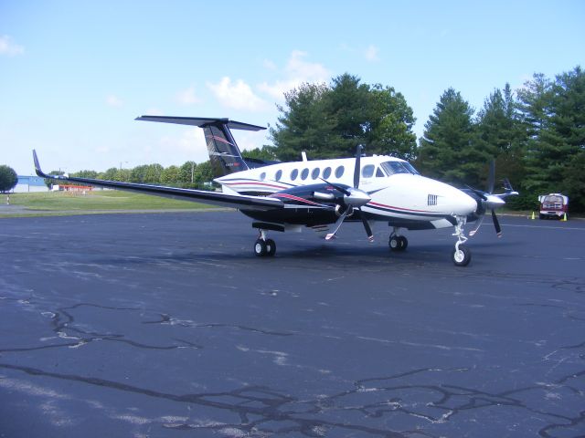 Beechcraft Super King Air 200 (N28KM)