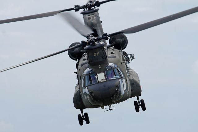 Boeing CH-47 Chinook (8700071) - A US Army National Guard CH-47D (87-00071, c/n M3190/B-411) departing on 17 Jun 2015 during Combat Skills Training Exercise 78-15-02, Patriot Warrior at Ft. McCoy, WI. This CH-47 was built in 1967 as 67-18441.