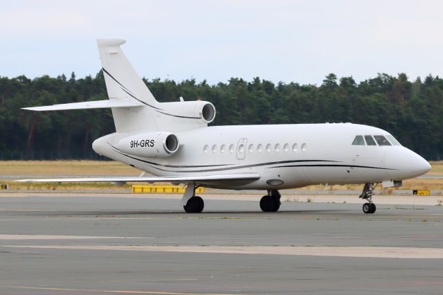 Dassault Falcon 900 (9H-GRS)