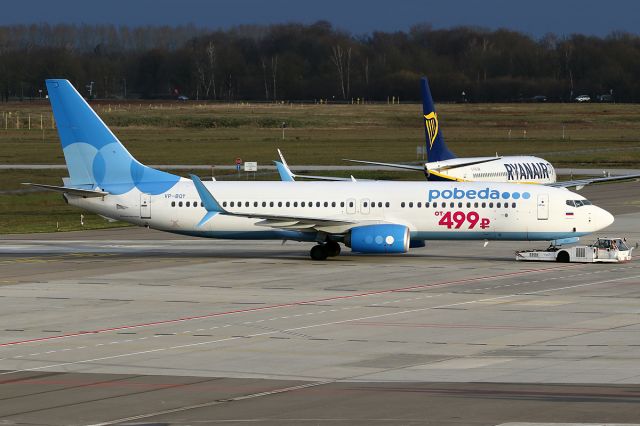 Boeing 737-800 (VP-BQY)