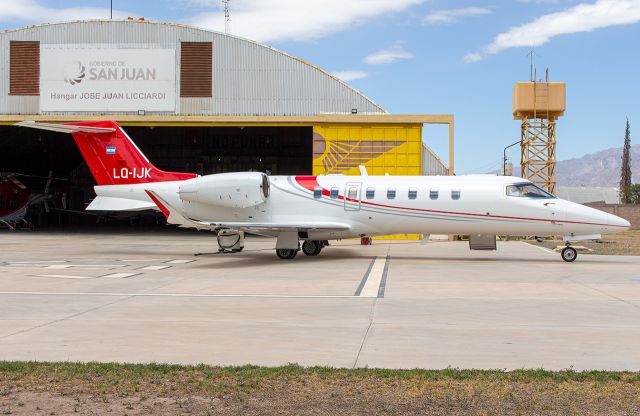 Bombardier Learjet 75 (LQ-IJK)