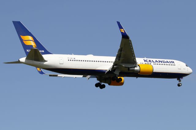 Boeing 757-200 (TF-ISO)