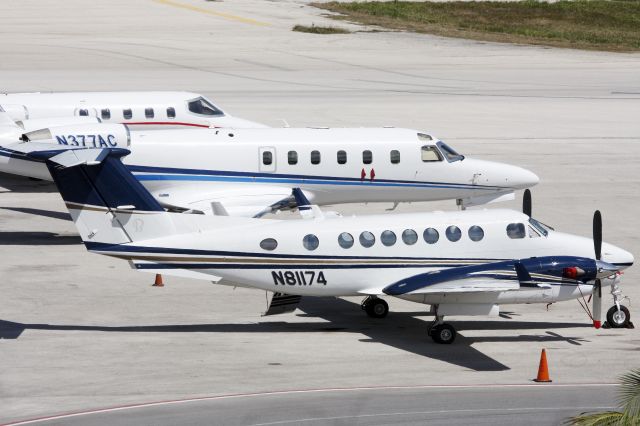 Beechcraft Super King Air 350 (N81174)