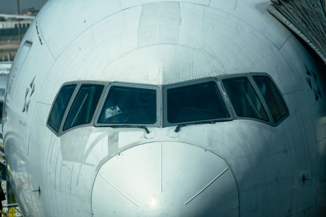 BOEING 777-300ER (SU-GDP) - 5th September, 2024: Flight crew preparing for departure to London Heathrow as flight MS 777.
