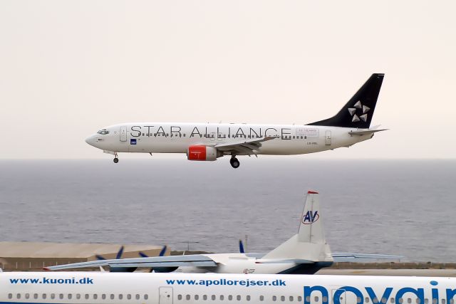 Boeing 737-800 (LN-RRL) - Tenerife Surbr /27/01/2008