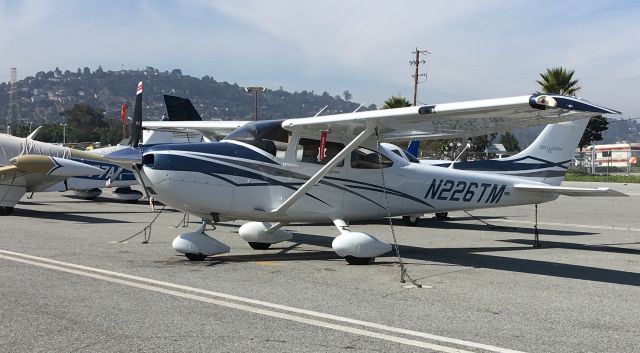 Cessna Skylane (N226TM)