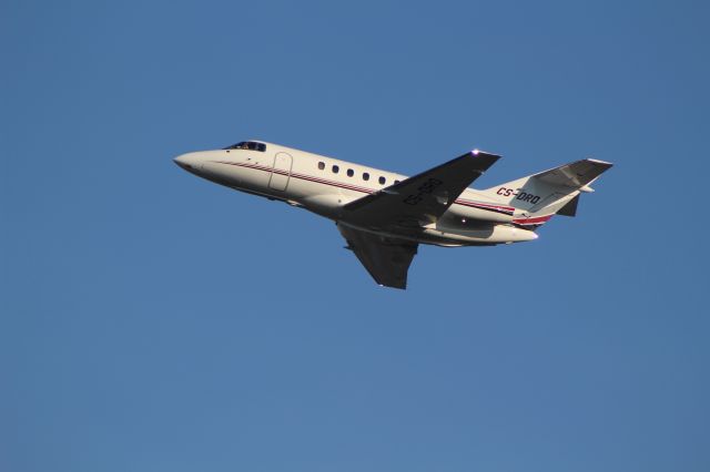 Hawker 800 (CS-DRQ)