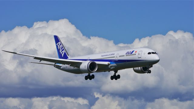 Boeing 787-9 Dreamliner (JA830A) - BOE197 from PANC on final to Rwy 16R for a touch/go landing on 4/25/14. (LN:146 / cn 34522). The aircraft is part of the Boeing 787-9 test fleet and is using temporary registration N1792B.