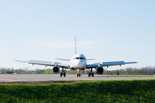 Airbus A320 (N643JB)